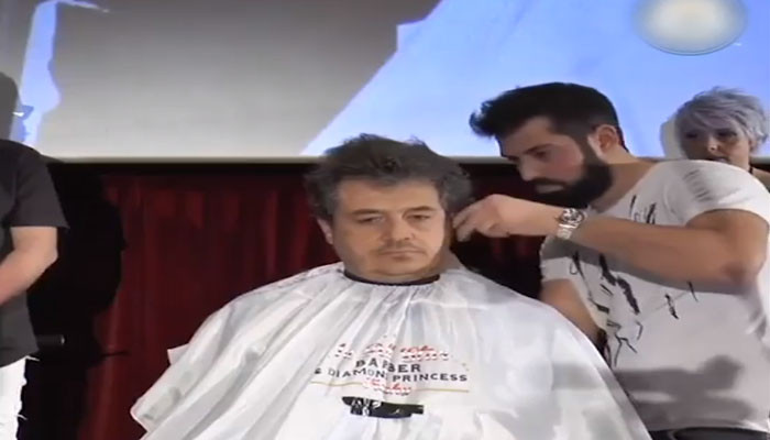 Cut hair in seconds and set a world record