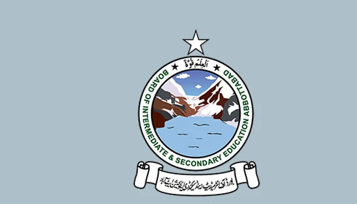 حکومت خیبر پختونخواہ (کے پی) نے 17 اگست کو صوبے کے 8 تعلیمی بورڈز کو پشاوربورڈ میں ضم کرنے کے ٹی اوآرز جاری کرکے عمل درآمد کیلئے کمیٹی قائم کردی تھی — فوٹو: فائل