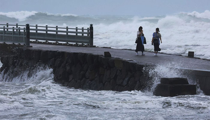 جاپان کے جنوب مغربی حصے کو بارشیں اور سمندری طوفان ٹکرانے کا خطرہ ہے۔غیر ملکی میڈیا فوٹو