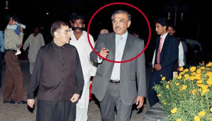 ذرائع کے مطابق طارق عزیز کی نماز جنازہ بعد نماز مغرب سیکٹر ایف ایٹ ٹو اسلام آباد میں ادا کی جائے گی۔