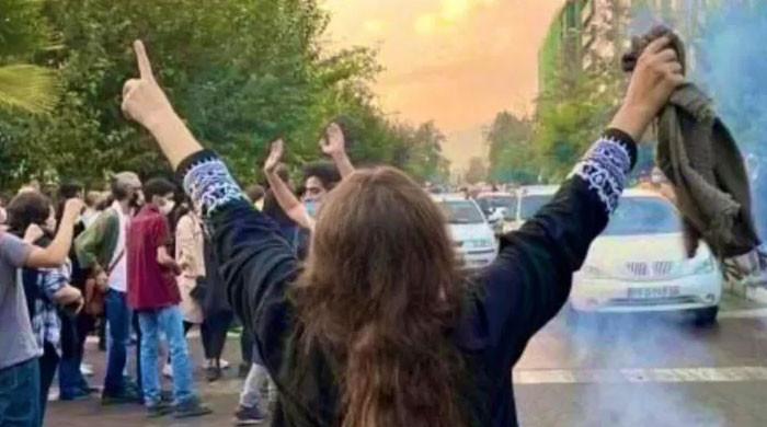 ایران میں زیرحراست لڑکی کی ہلاکت کیخلاف 10 روز سے احتجاج جاری