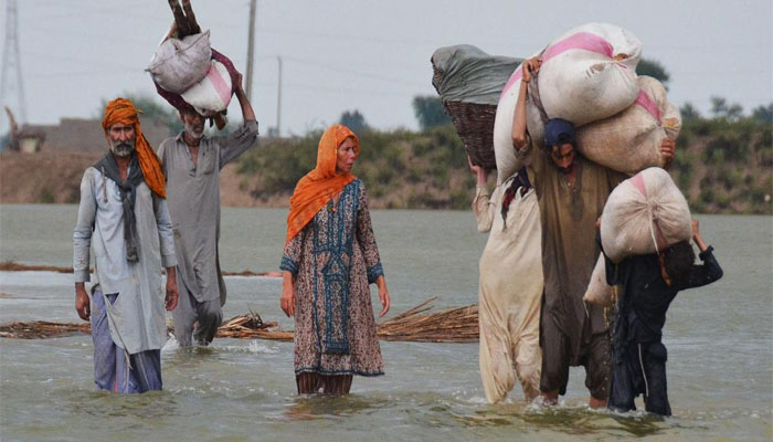57 فیصد پاکستانیوں نے سیلاب زدگان کی کھل کر مالی امداد کرنے کا بتایا۔ فائل فوٹو