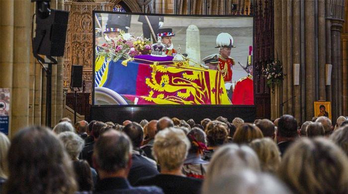 ملکہ برطانیہ کی آخری رسومات کے مناظر کے نشر مکررپر 