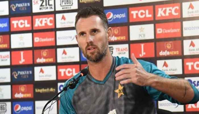 قومی ٹیم کے بولنگ کوچ شان ٹیٹ نے انگلینڈ کے ہاتھوں شکست کے بعد گزشتہ روز پریس کانفرنس کی تھی۔ فوٹو فائل