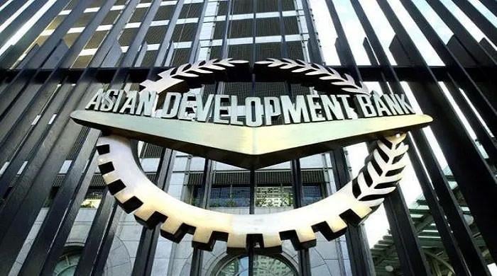 ایشیائی ترقیاتی بینک کا پاکستان کو سیلاب امداد میں ڈھائی ارب ڈالر دینےکا اعلان