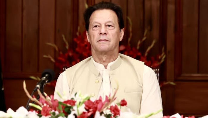 یہاں ذمہ داری میری تھی لیکن حکمرانی کسی اور کی تھی: پی ٹی آئی چیئرمین— فوٹو: عمران خان آفیشل