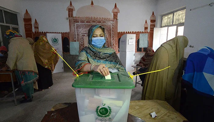 بلدیاتی انتخابات ملتوی کرنے کا فیصلہ نہیں کیاجاتا تو کراچی میں بلدیاتی انتخابات دومرحلوں میں کرائیں: سندھ حکومت— فوٹو:فائل