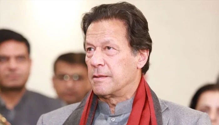 فیصلے میں الیکشن کمیشن آفس کو سیکشن 190 ٹو کے تحت عمران خان کے خلاف قانونی کاروائی کا آغاز کرنے کی ہدایت بھی کر دی ہے— فوٹو: فائل