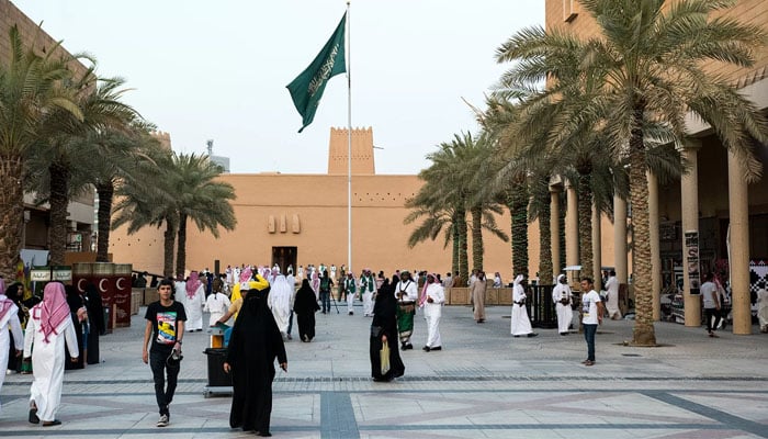 Saudi authorities announced to extend the visa period for visitors on visit visa 7 days before the expiry: Reports - Photo: File