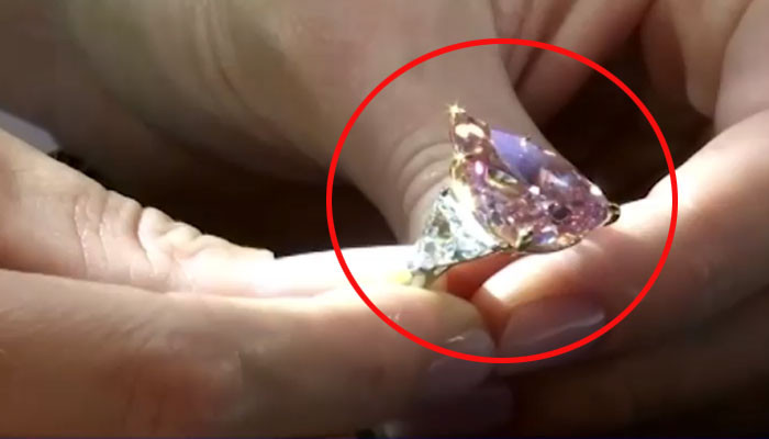 Large pear shaped pink diamond for auction