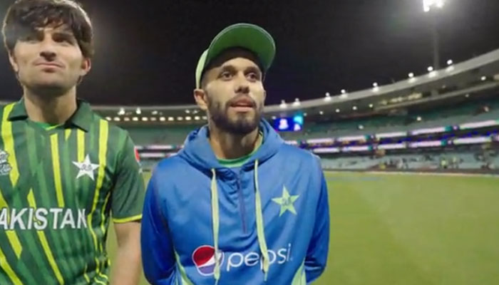 پاکستان کرکٹ بورڈ کی جانب سے کرکٹرز کی ویڈیو جاری کی گئی ہے جس میں محمد حارث، افتخار اور وسیم جونیئر میچ کے بعد اظہار خیال کررہے ہیں/ اسکرین گریب