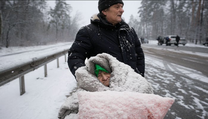 موسم سرما میں یوکرین میں منفی 20 ڈگری تک درجہ حرارت گرنے کا امکان ہے—فوٹو: عالمی ادارہ صحت