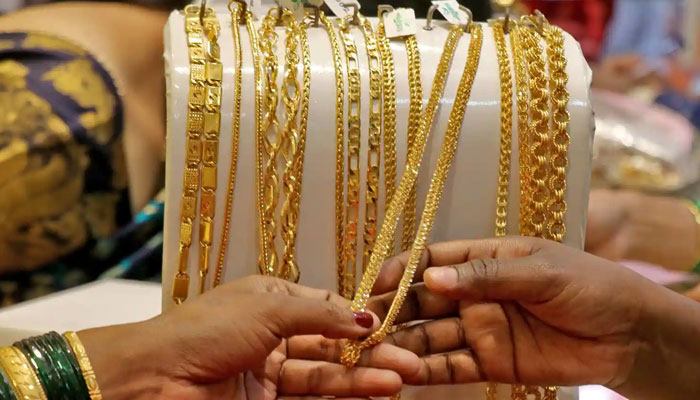 After an increase of Rs 400, the price of one tola of gold in the country has become Rs 1 lakh 59 thousand 600 - Photo: File