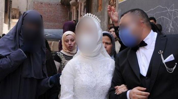 ’بیٹی کو شادی اور بیوی کو طلاق مبارک‘ مصری شخص کی بیٹی کی شادی والے روز بیوی کو طلاق