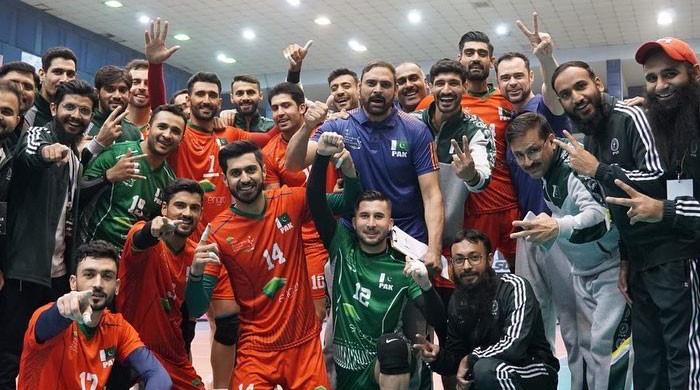 سینٹرل ایشین والی بال چیمپئن شپ میں پاکستان نے ایشین چیمپئن ایران کو ہرا دیا