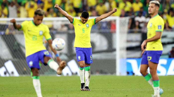 فٹبال ورلڈکپ: فرانس کے بعد برازیل بھی پری کوارٹر فائنل میں پہنچ گیا