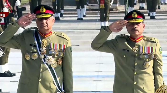 پاک فوج میں کمانڈ تبدیلی کی تقریب جاری، جنرل باجوہ نئے آرمی چیف جنرل عاصم منیر کو کمان سونپیں گے