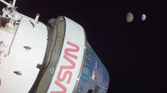 چاند پر بھیجے جانے والے تاریخی آرٹیمس 1 مشن کی دنگ کردینے والی 'سیلفی'