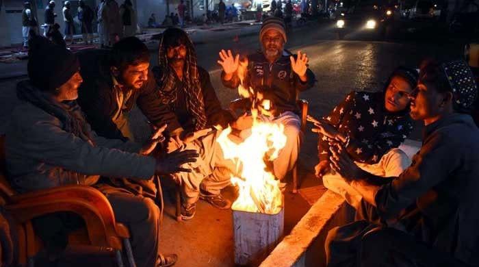 کراچی میں نومبر کی آخری رات سرد ترین رہی
