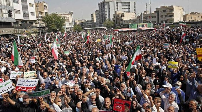 ایران میں مظاہرین نےکل سے 3 روزہ معاشی ہڑتال کی کال دے دی
