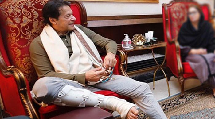 عمران خان کی چیک اپ کیلئے شوکت خانم اسپتال آمد، ٹانگ کا ایکسرے بھی کیا گیا