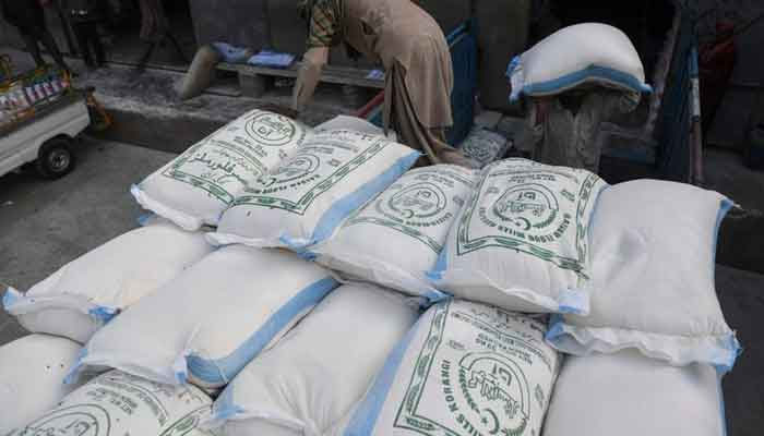A kilo of milled flour has become 140 rupees, the price of two and a half number and fine flour has become 130 rupees per kilo - Photo: File