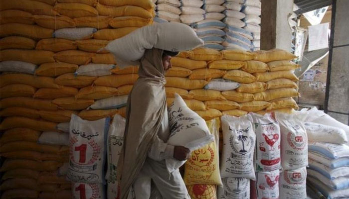 Flour mills have limited stocks of wheat, due to which flour mills are supplying flour in limited quantities to the market: Market Association/Photofile