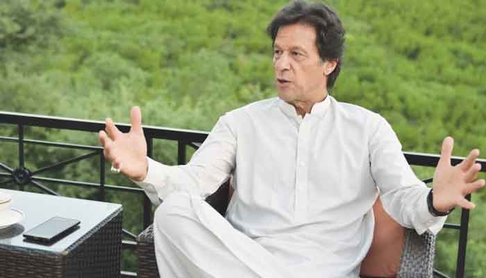 عمران خان نے جنوری کے پہلے ہفتے میں بنی گالہ آنے کا ارادہ کیا ہے: ذرائع۔ فوٹو فائل