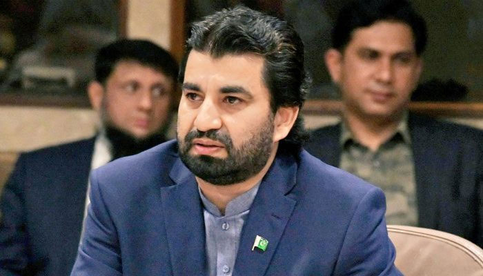 گزشتہ دنوں سابق ڈپٹی اسپیکر قومی اسمبلی کے خلاف سلیم صافی نے ایف آئی اے سائبرکرائم ونگ کو درخواست جمع کرائی تھی— فوٹو: فائل
