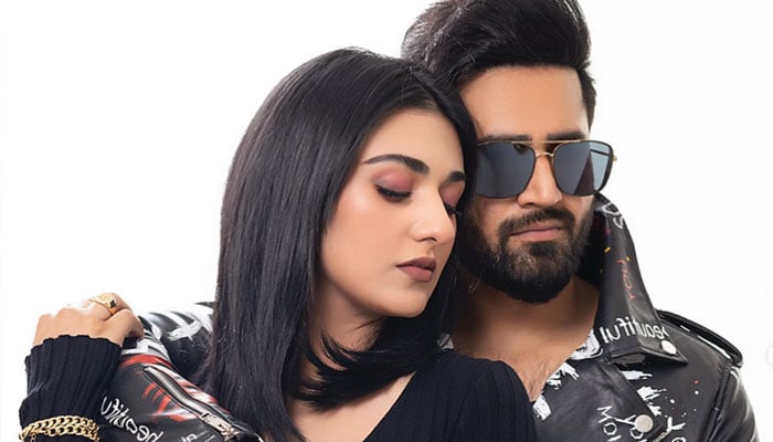 ڈانس کرنا نہیں پسند ، اگر بند کمرے میں بھی کہا جائے کہ ڈانس کرو تو نہیں کرسکتی : سارہ خان/فوٹوبشکریہ انسٹاگرام