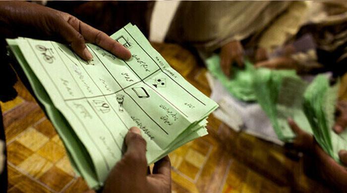 ایم کیو ایم کی درخواست مسترد، کراچی اور حیدرآباد میں بلدیاتی الیکشن 15 جنوری کو ہی ہونگے