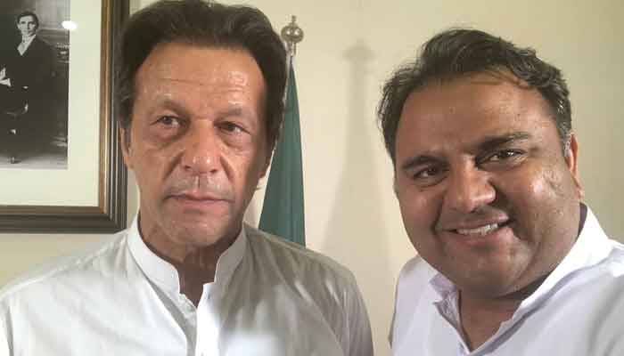 عدالتوں سے ریلیف بھی لیتے ہیں تنقید کا نشانہ بھی بناتے ہیں، فواد چوہدری کو بتا دیں بہت ہو گیا اب برداشت نہیں کریں گے: عدالت۔ فوٹو فائل