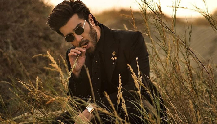 Feroze Khan released photos of the legal notice on Twitter, my legal team has sent a defamation notice to those making false and baseless allegations in the tweet / Photo courtesy of Social Media