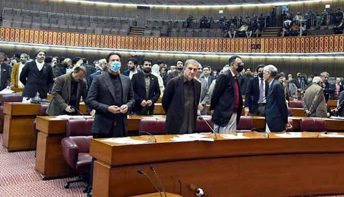 چند روز قبل بھی اسپیکر قومی اسمبلی راجہ پرویز اشرف نے پاکستان تحریک انصاف کے 35 اراکین قومی اسمبلی کے استعفے منظور کیے تھے/ فائل فوٹو