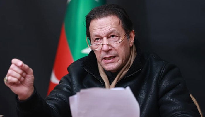 عمران خان ڈاکٹروں سے اجازت کے بعد حکومت کو ٹف ٹائم دینے خود میدان میں اتریں گے: ذرائع— فوٹو:فائل