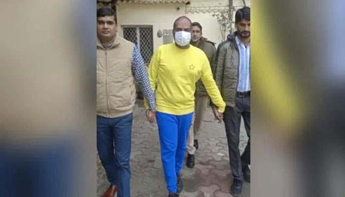 ملزم نے چند ماہ قبل خود کو ابو ظبی کی رائل فیملی کا ملازم ظاہر کرتے ہوئے نئی دہلی کے ایک لگژری ہوٹل میں کمرہ لیا اور چند ماہ تک ہوٹل میں قیام پذیر رہا: بھارتی میڈیا — فوٹو: اسکرین گریب
