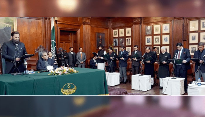 ایس ایم تنویر انرجی، انڈسٹری اینڈ کامرس، ڈاکٹر جاوید اکرم اسپیشلائزڈ ہیلتھ کیئر اور میڈیکل ایجوکیشن کے وزیر ہوں گے/ فائل فوٹو