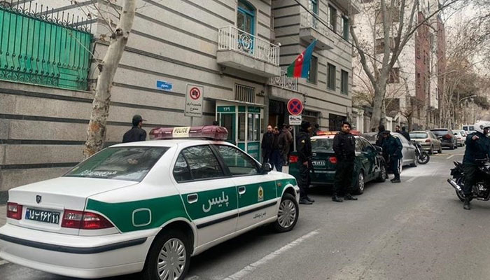 فائرنگ کے واقعے کے بعد آذربائیجان نے تہران میں سفارتخانے سے سفارتی عملہ واپس بلانے کا اعلان کردیا— فوٹو: ایرانی میڈیا