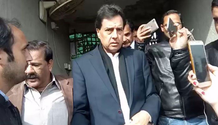 یہ پیر عمران خان سے یہ کیوں نہیں پوچھتے کہ چھ کلمے آتے ہیں یا نہیں: لیگی رہنما کا ورکرز کنونشن سے خطاب/ فائل فوٹو