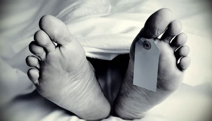 مقتول باپ کی شناخت سریش کے نام سے ہوئی ہے اور اس کا تعلق شکور پور گاؤں سے ہے/ فائل فوٹو