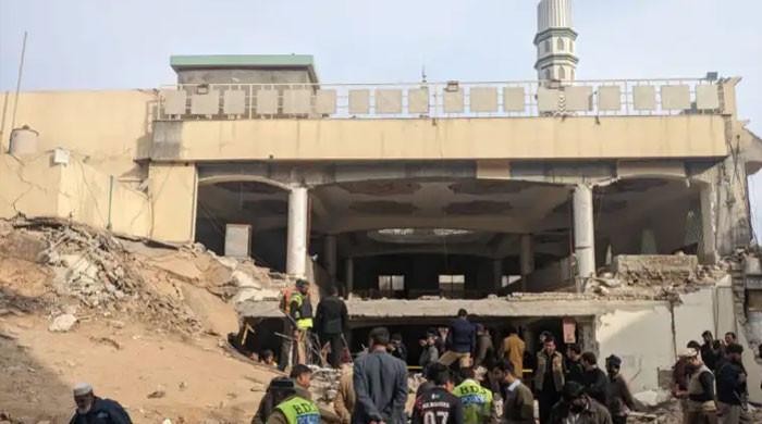 سانحہ پشاور: حملہ آور پولیس وردی میں آیا، جمعہ کو بھی مسجد جانے کی کوشش کا انکشاف