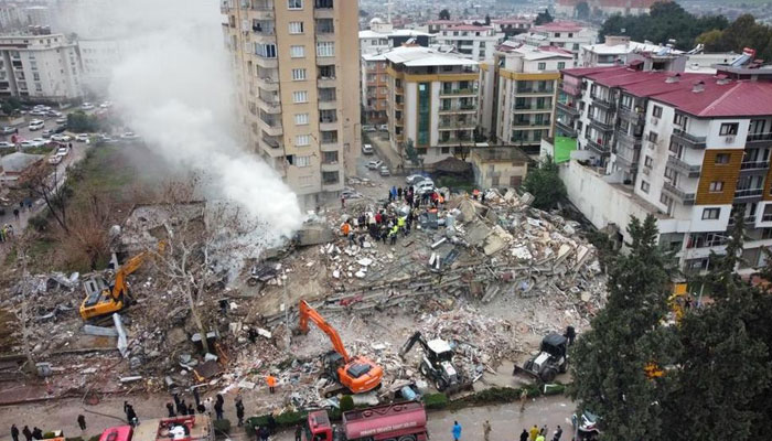 The number of victims of the recent earthquake in Turkey reached 1541 people, thousands of people were injured - Photo: TRT