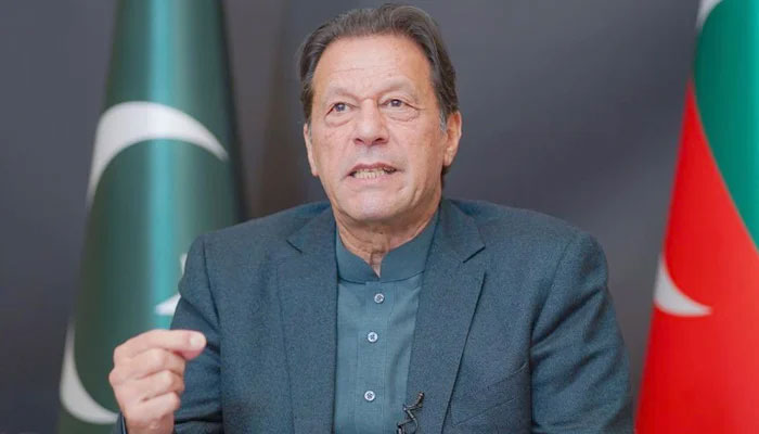 عدلیہ کو دباؤ میں لانے کے لیے سپریم کورٹ کے ایک جج کی آڈیو لیک کی گئی: عمران خان — فوٹو: فائل