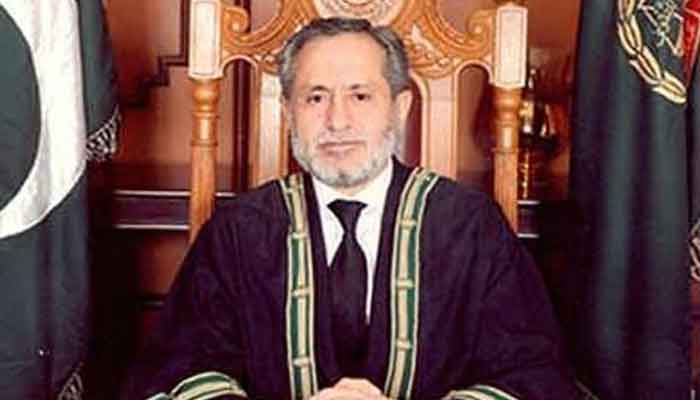 میرے خیال میں آڈیو کا معاملہ نہایت سنجیدہ تھا، ان حالات میں ازخود نوٹس کے لیے معاملے کو چیف جسٹس کے پاس بھیجنا مناسب نہیں تھا: جسٹس جمال خان مندوخیل۔ فوٹو فائل