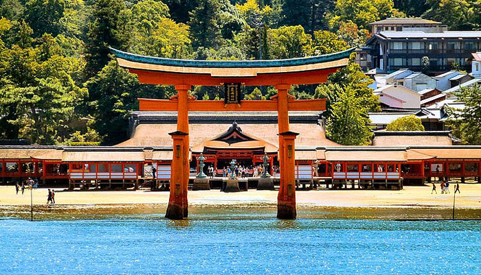Itsukushima / Photo courtesy of Wikipedia