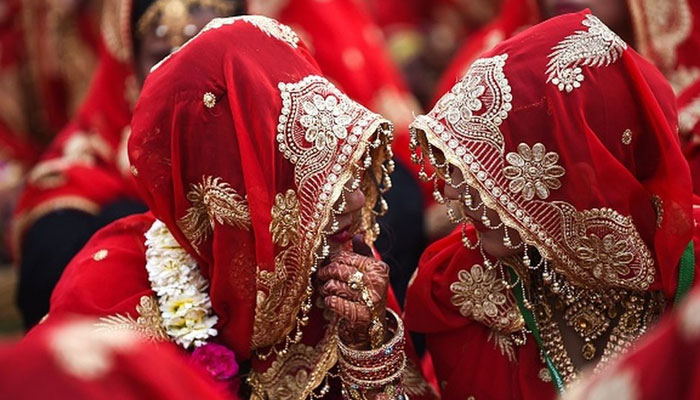 When the husband did not return home for 2 years, the first wife became suspicious and went to her husband's office in Gurugram, where she learned that her husband had remarried here. Photo: File