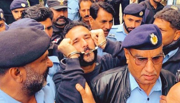 حسان نیازی کے خلاف کراچی کے جمشید کوارٹر تھانے میں مقدمہ درج ہے/ فائل فوٹو
