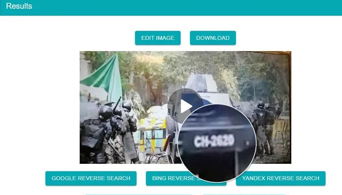 لاہور سکیورٹی ڈویژن کی طرف سے بھیجی گئی بکتر بند گاڑی، جس پر 15 مارچ کو عمران خان کی رہائش گاہ کے باہرپیٹرول بم پھینکا گیا تھا۔فوٹو: اسکرین شاٹ