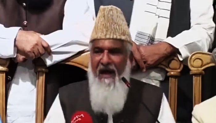 معاملات ایوانوں میں طے کیے جائیں، احمد لدھیانوی، دفاع پاکستان کونسل کا ملکی سالمیت کے ضامنوں کے ساتھ مکمل ، غیر مشروط یکجہتی کا اظہار— فوٹو: اسکرین گریب