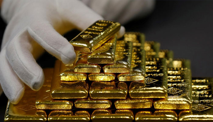 In the global market, gold has become cheaper by 31 dollars to 1974 dollars per ounce.  Photo file